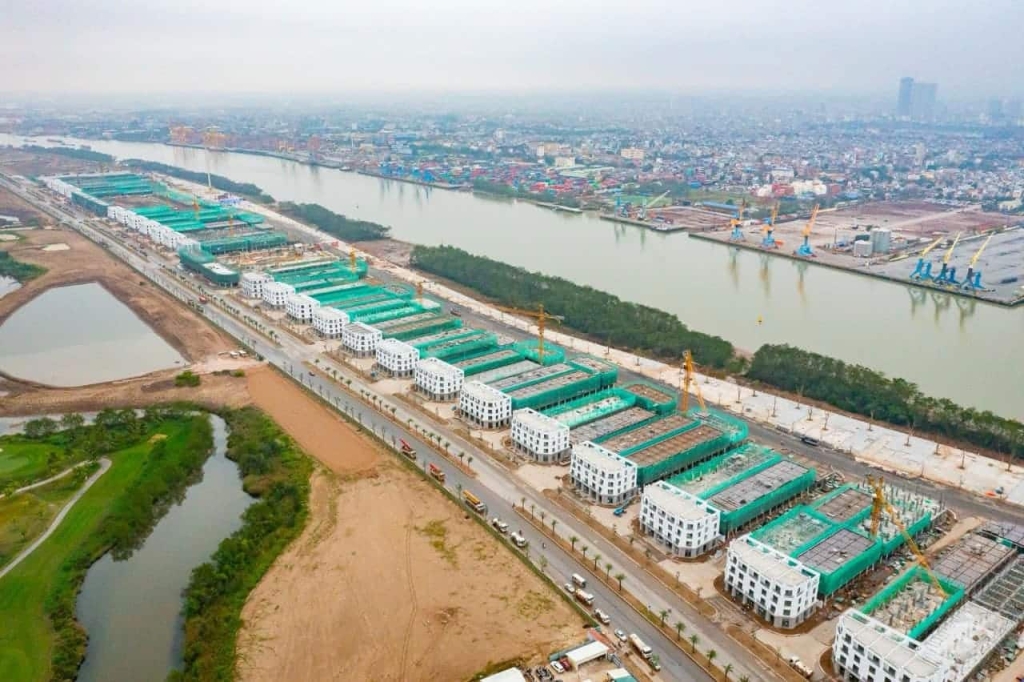 Vinhomes Royal Island